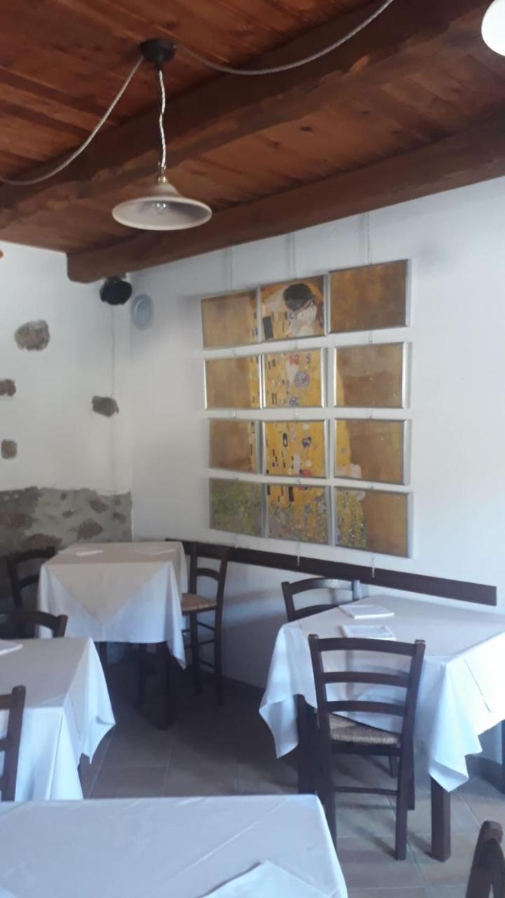 Taverna del Dolmen Millesimo Exteriör bild